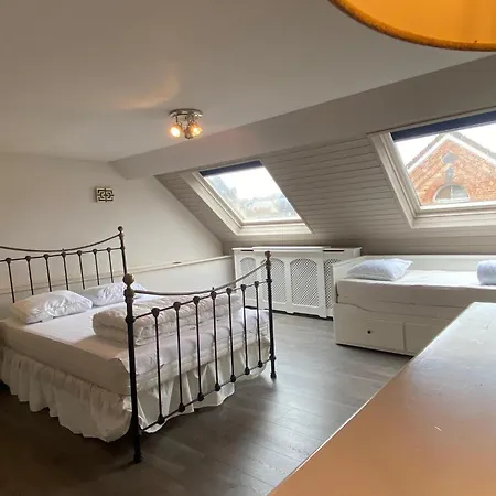 Nyaraló Ruim Herenhuis Met Grote Tuin Op 5min Zee - 6p